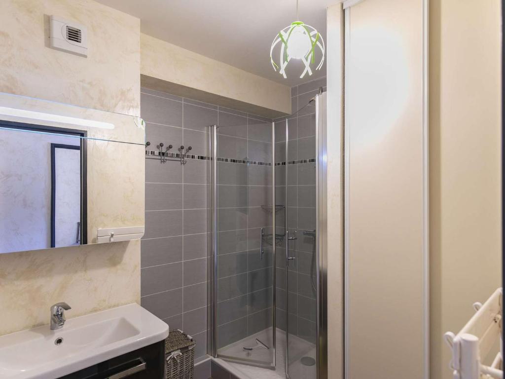 Bel appartement 4 pers, terrasse, parking privé, proche ski et thermes - 5