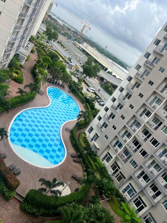 BoxOne at SouthResidences - staycation with cinematic experience — Hotel in Manila