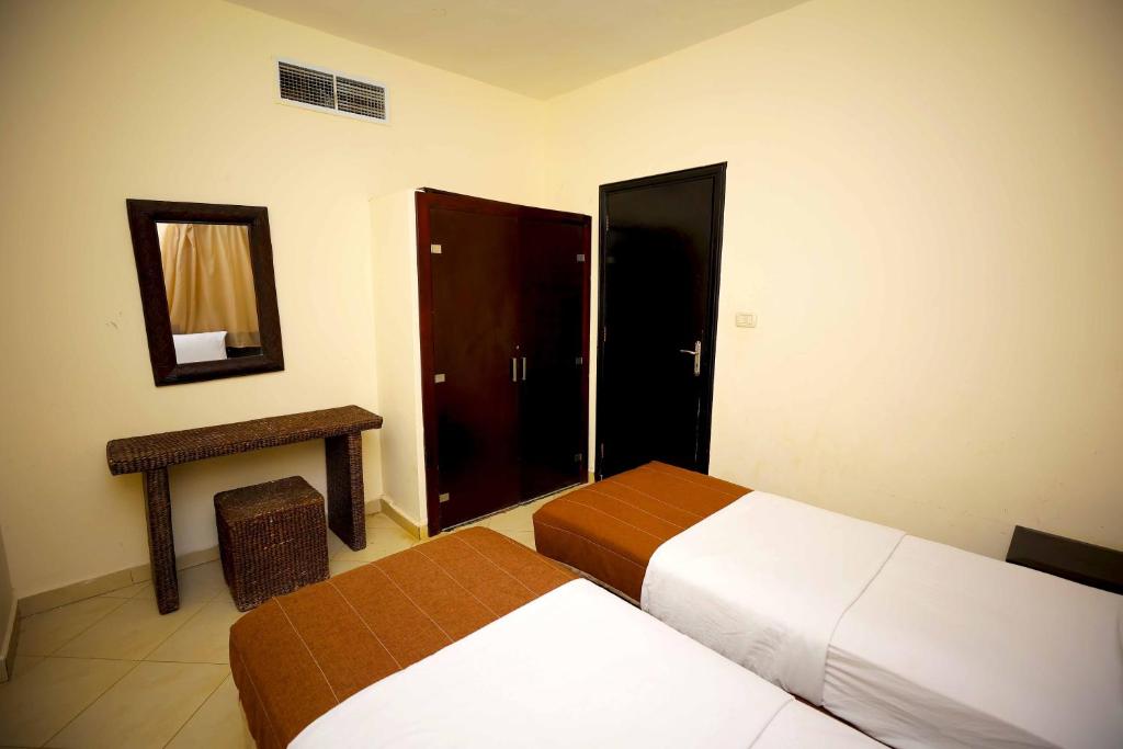 El Hayah Resort - Families Only photo