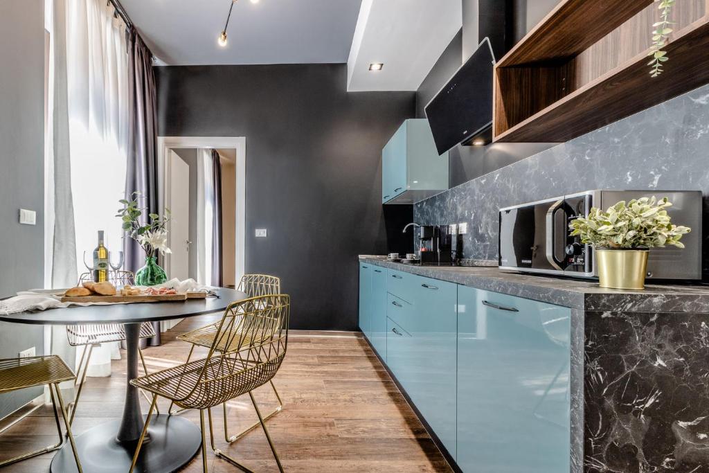 Ugo Bassi Apartments — Hotel in Bologna