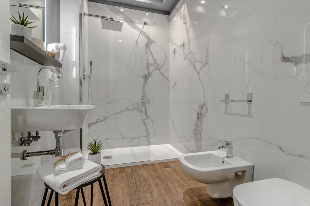 Ugo Bassi Apartments photo