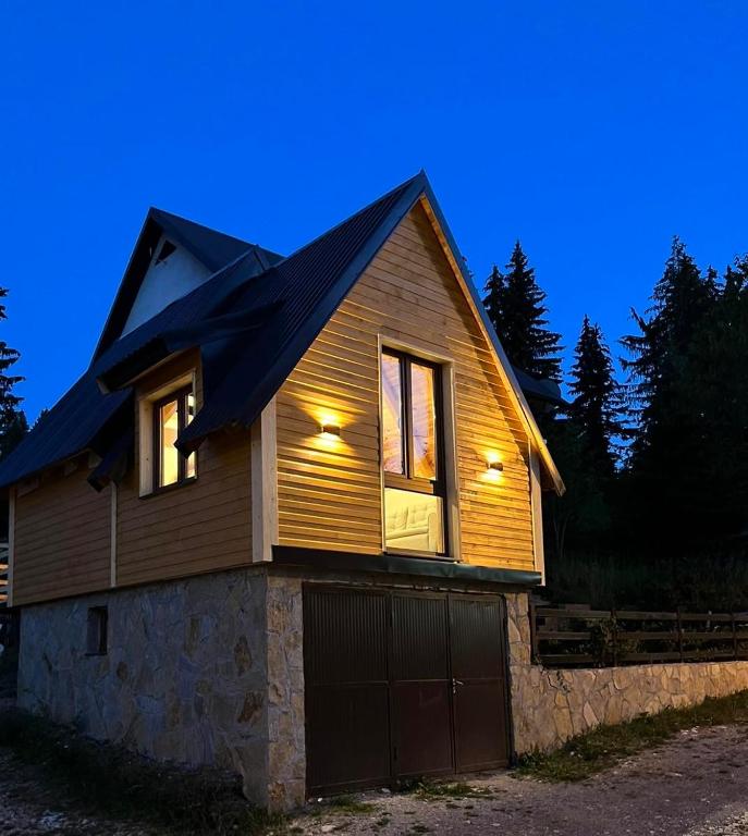 Underwoods_chill - 2