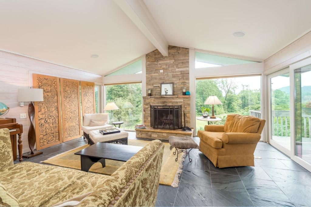 Glen Cannon, Pisgah Forest