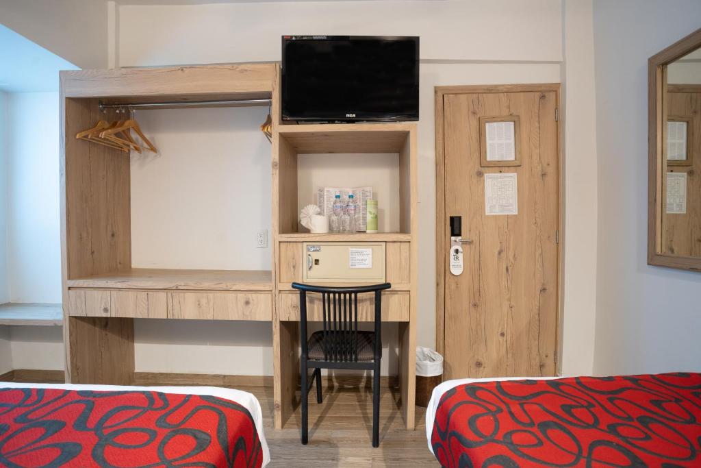 Hotel Roble - 3