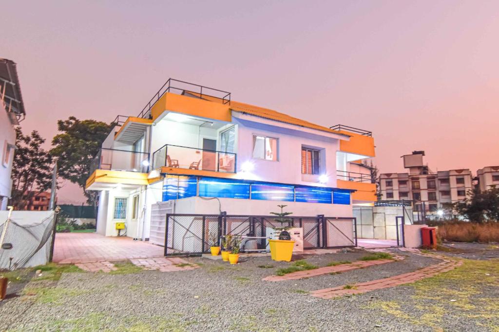 CoCo Loco 3BHK — Hotel in Lonavala