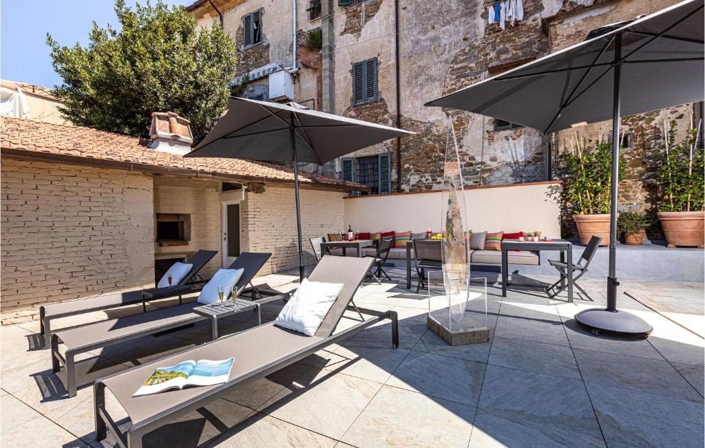 Beautiful apartment in Vinci with WiFi and 1 Bedrooms photo