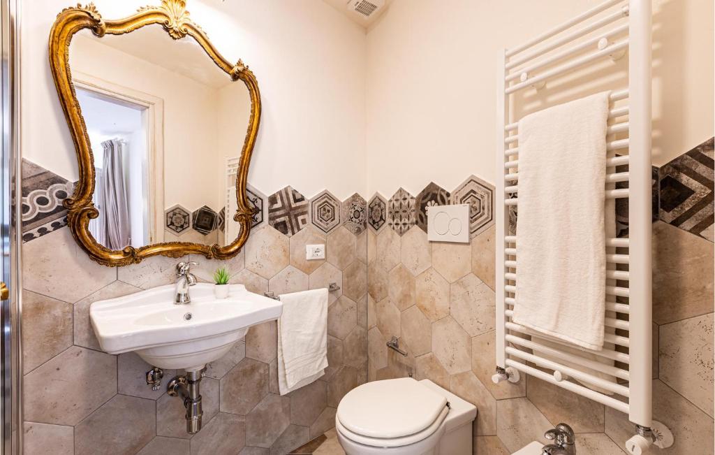 Beautiful apartment in Vinci with WiFi and 1 Bedrooms photo