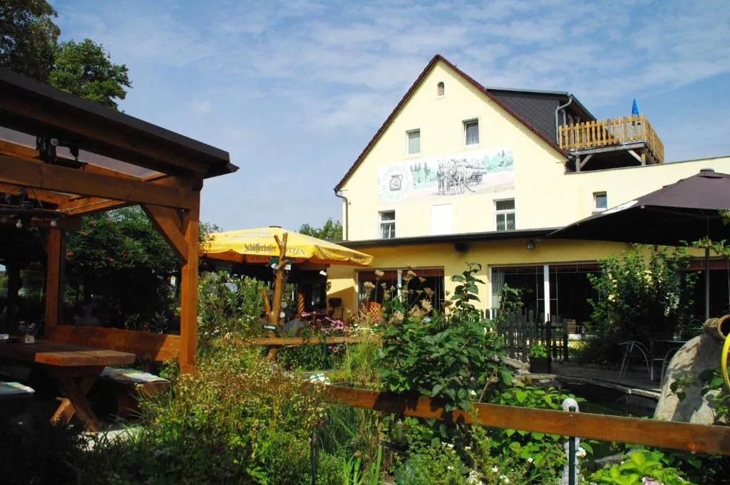 Landhotel Heidekrug, hotel in Dohma