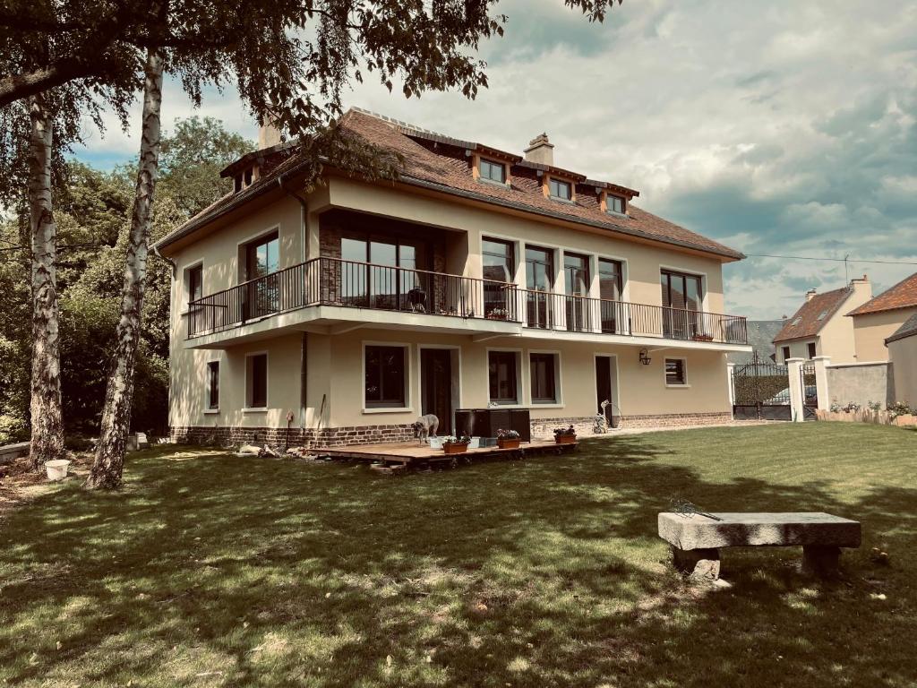 4 Rue Du Catelet 14130 Pont-l'évêque France