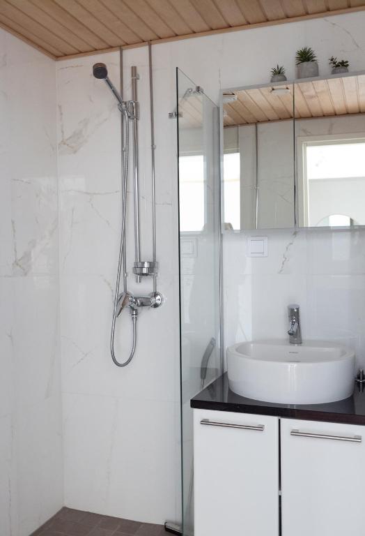 2ndhomes Luxury 1BR Kamppi Center Apartment with Sauna and Big Terrace 전경
