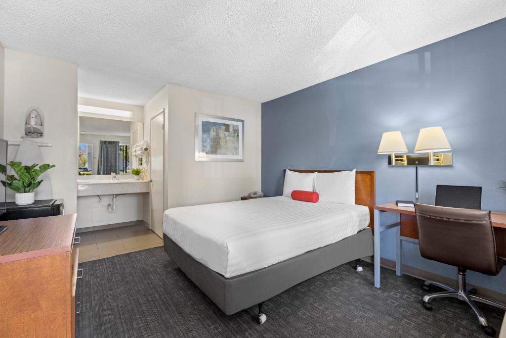 Good Nite Inn Calabasas photo