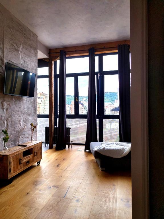 Railway by Staynnapartments, Bilbao