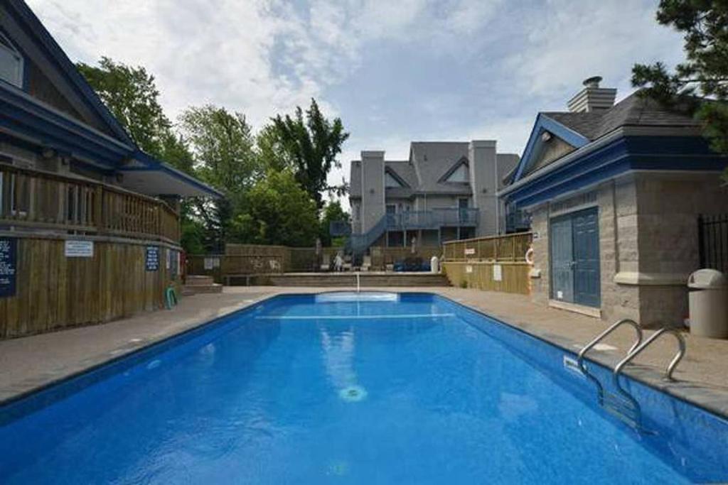 Blue Mountain Luxury Studio photo