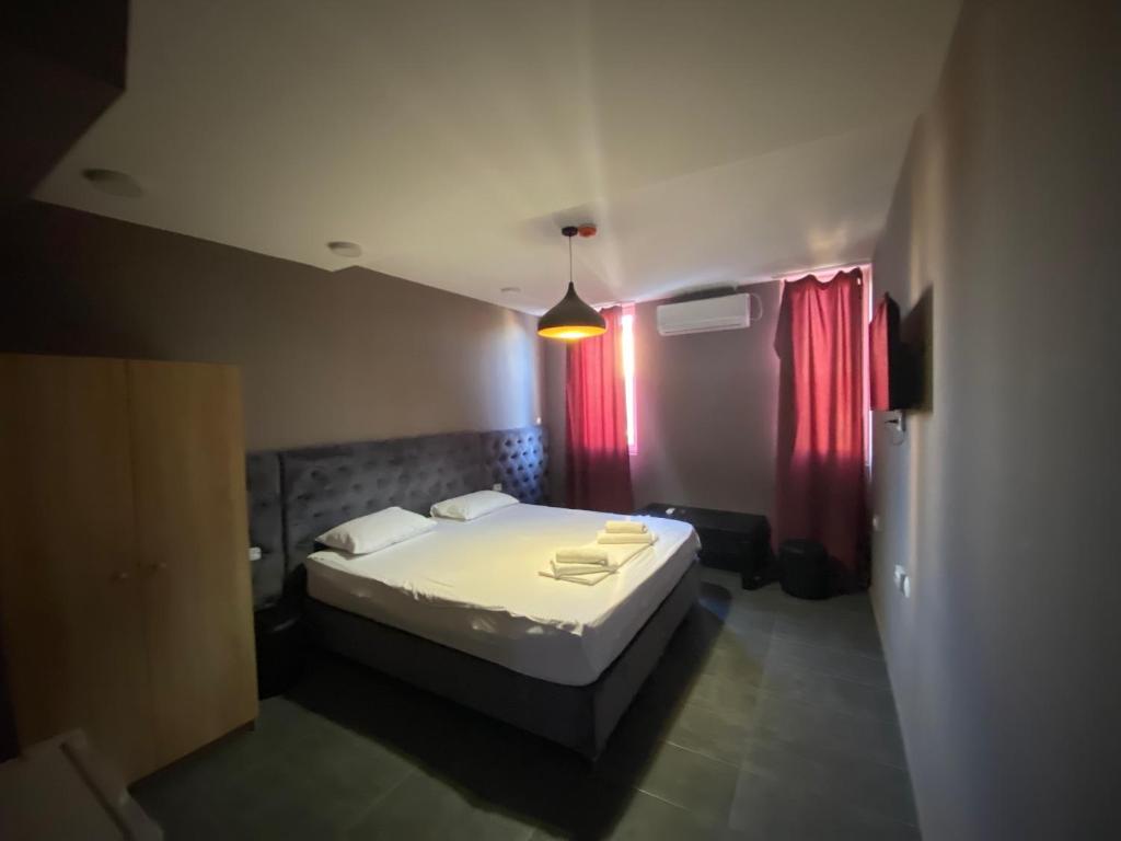 Fama Aparthotel