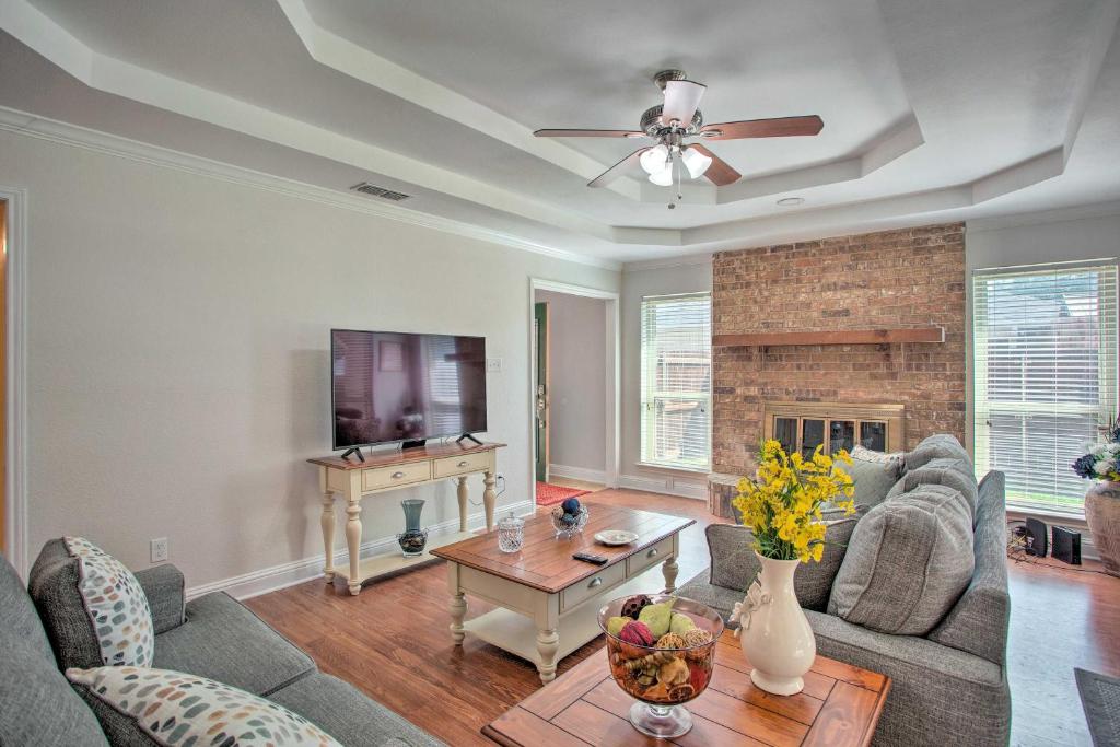Peaceful Waxahachie Home with Private Backyard!