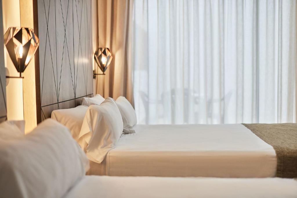 Hotel Bristol 4 Sup — Hotel rooms in Benidorm, Valencian Community