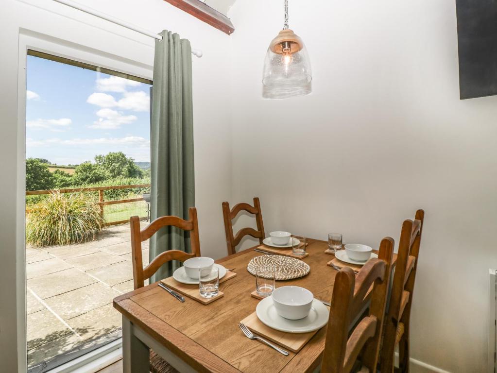 The Old Kennels, Sidmouth (Farm Conversion) photo 6
