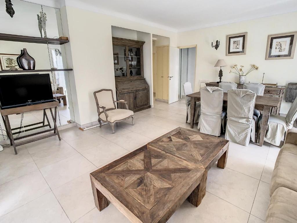 Appartements Cannes Centre : Rond Point Duboys d'Angers - 2