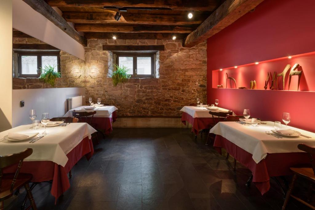 Rural Iribarnia, The Originals Relais レストラン