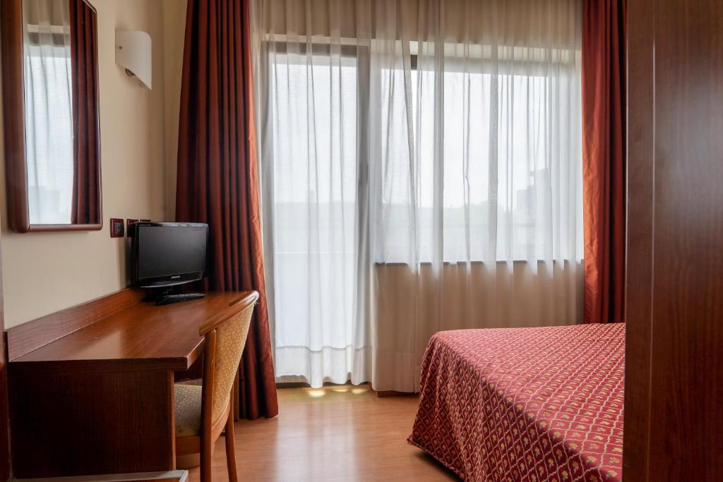 Hotel Room 3