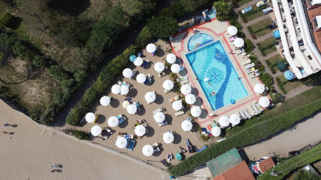 Eurobeach Residence photo