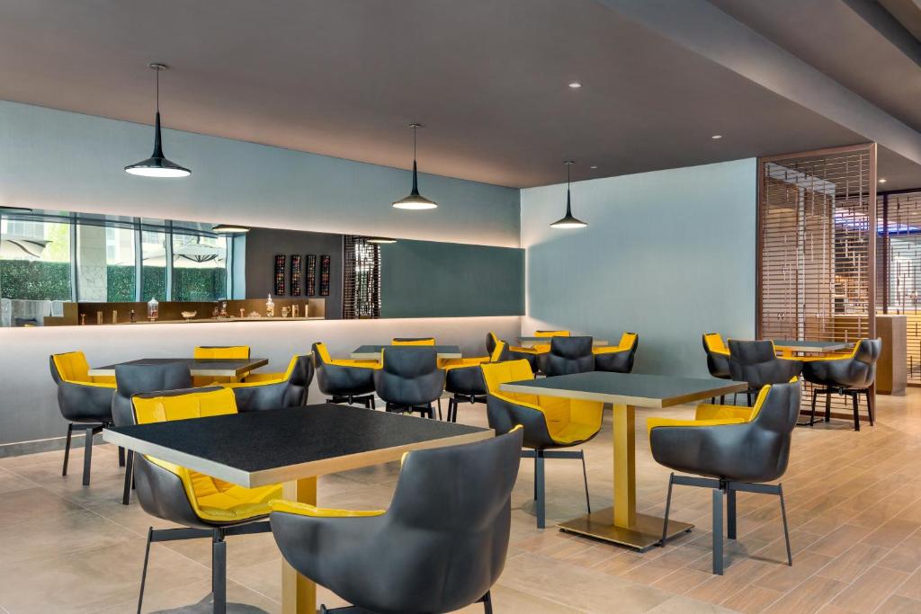 Bar/lounge
