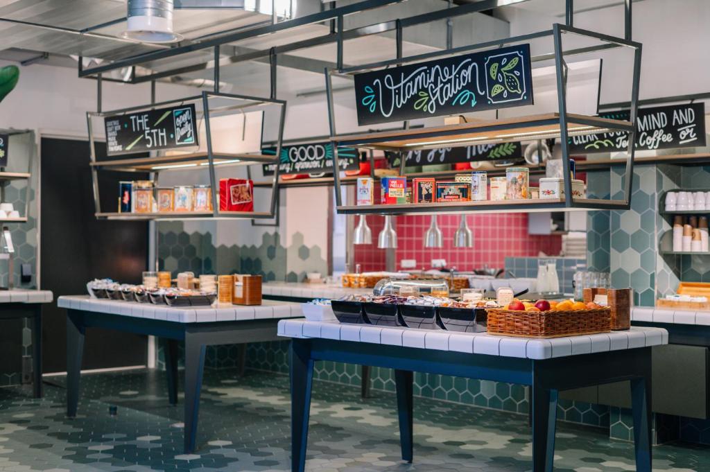 Food and beverages, Stayokay Hostel Amsterdam Vondelpark in Amsterdam