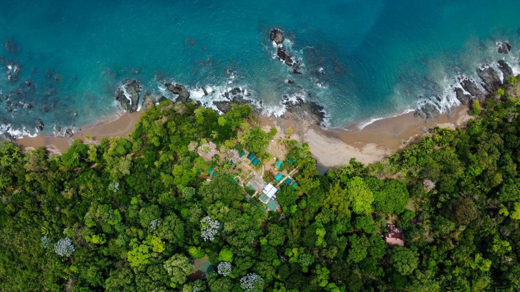 Corcovado Adventures — Hotel in Drake Bay