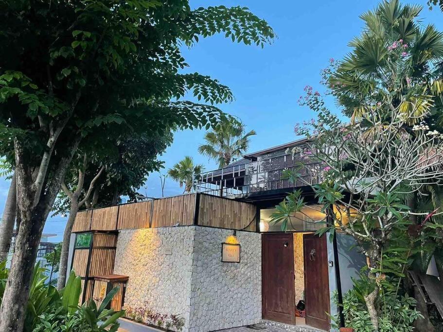 Modern Balinese Villa with Scenic View — Hotel in Bali