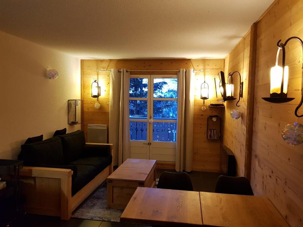 Studio rénové avec balcon et parking à Flaine - FR-1-425-121 - 2
