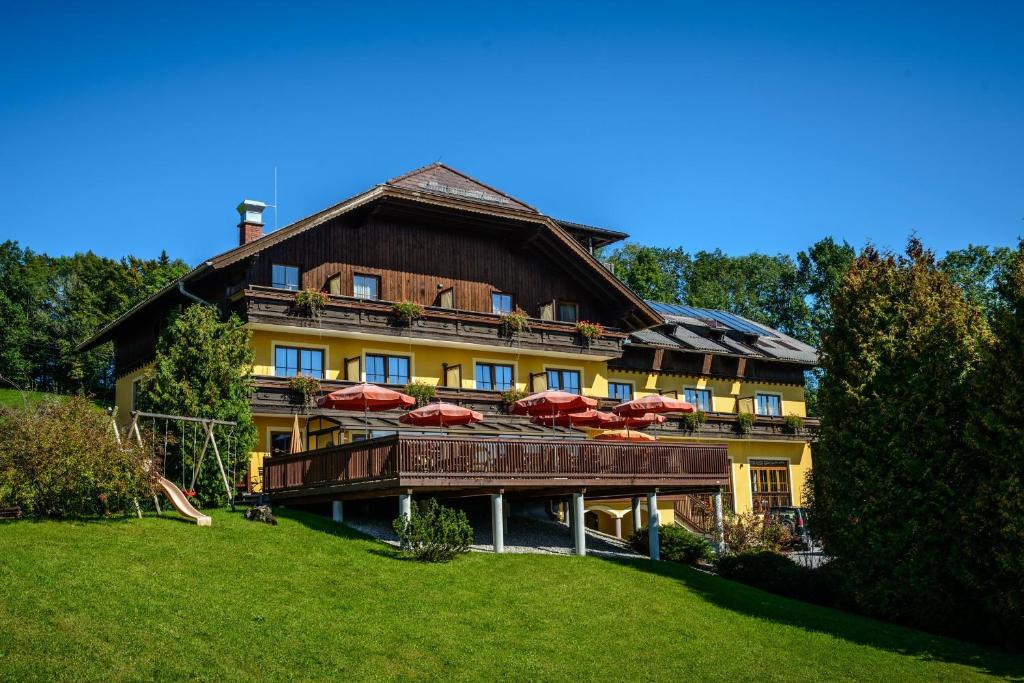 Hotel-Pension Schwaighofen photo