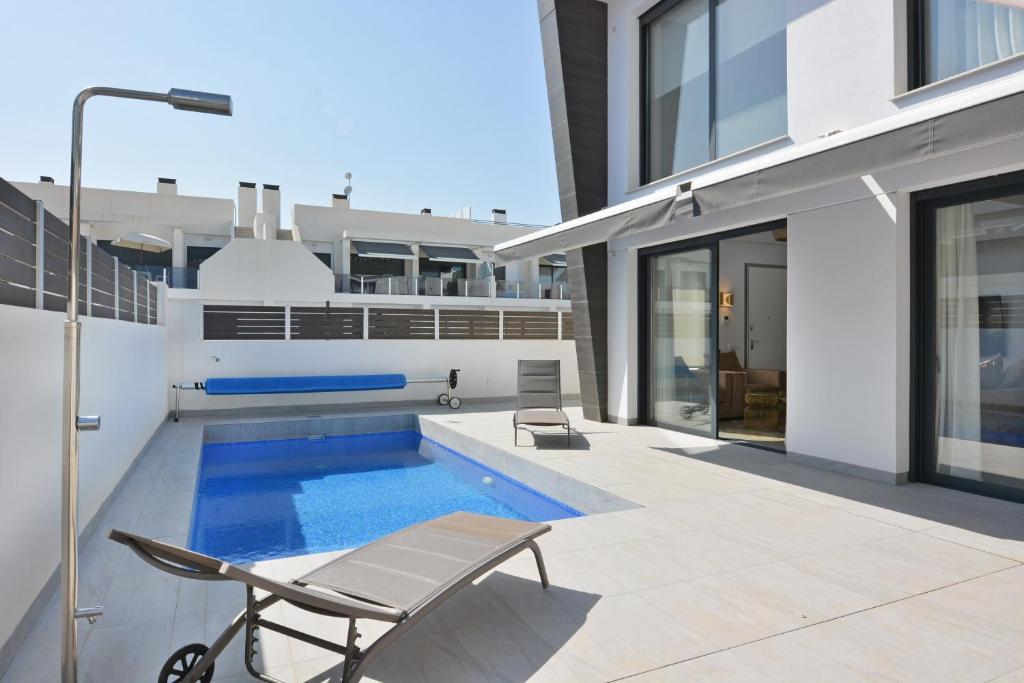 Luxury Villa by NRAS - 1