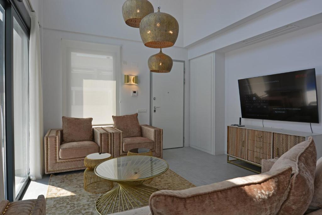 Luxury Villa by NRAS - 5
