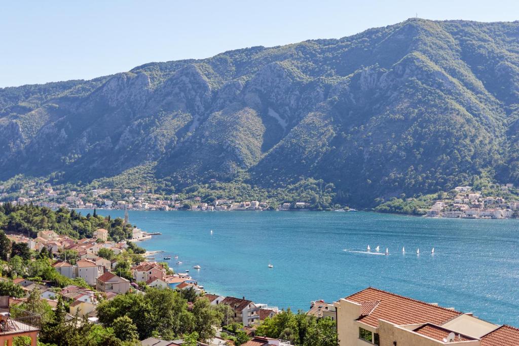 Apartment 25 With Amazing Sea View, Kotor