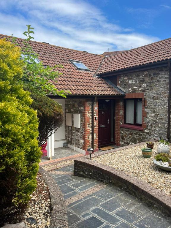 The Rocks, Westward Ho