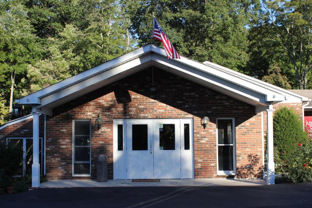 Heidi's Inn — Hotel in Brewster (NY)