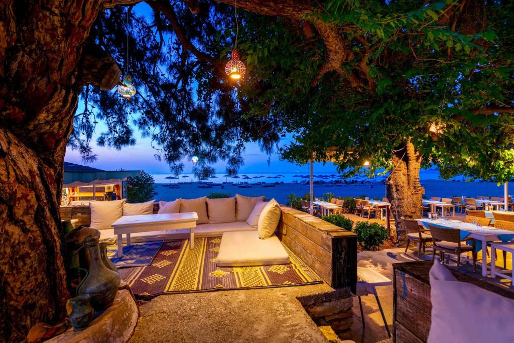 Etenna Beach Bungalows photo