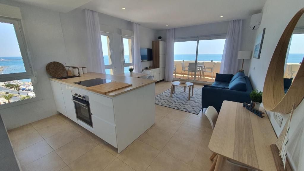 Beachfront-Parque Paloma-Modern-Panoramic Views! - 3
