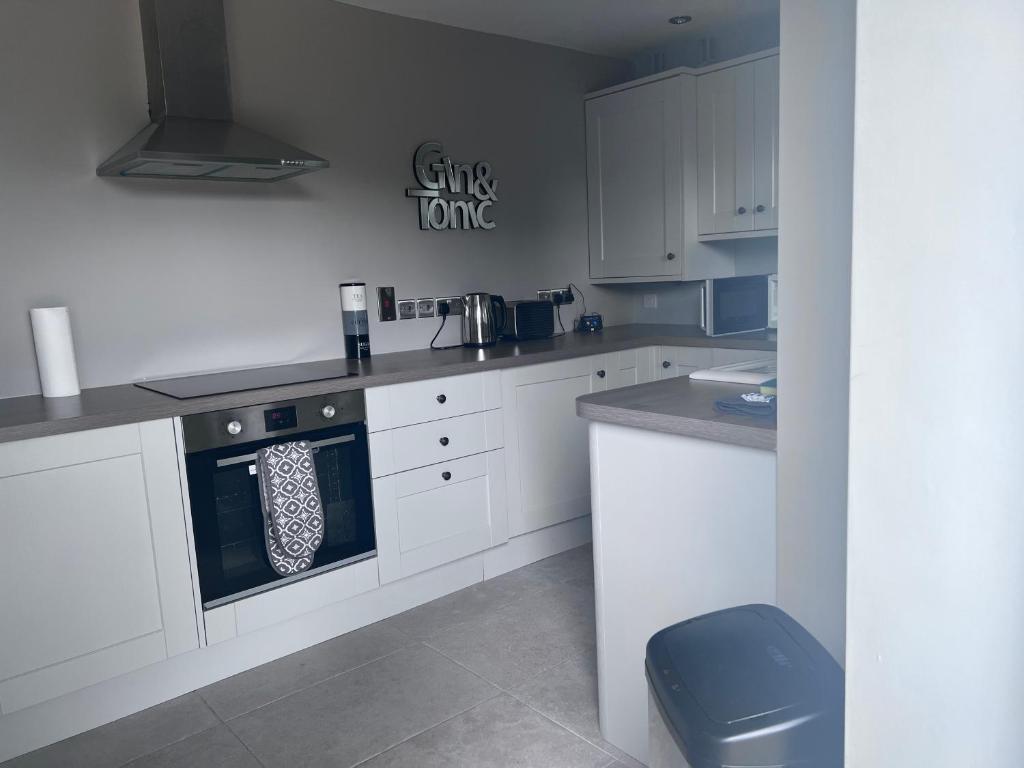 Snettisham Bungalow with Hot Tub photo 4