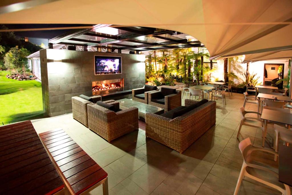 Restaurant, Commodore Hotel Christchurch Airport in Christchurch