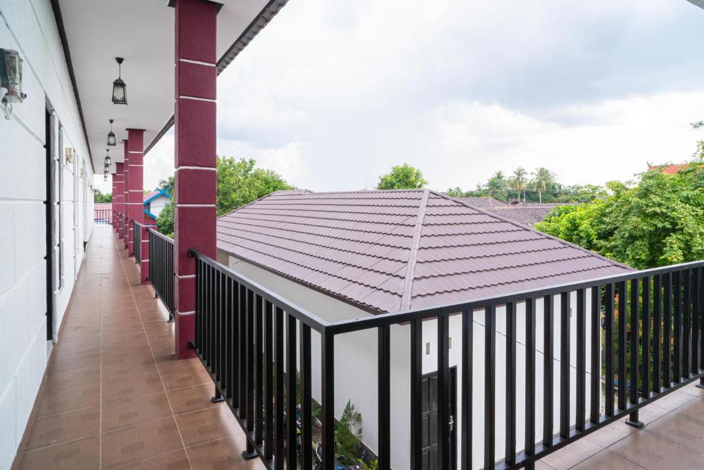 RedDoorz @ Wisma Pangrango photo