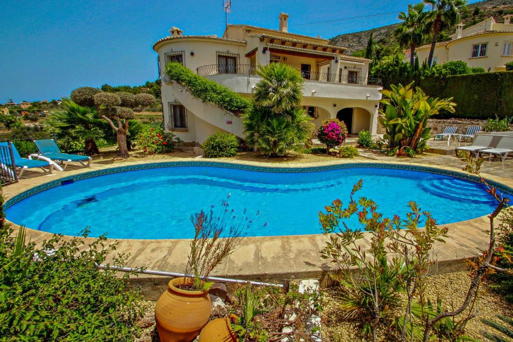 Nessa - well furnished villa with panoramic views in Benitachell - 2