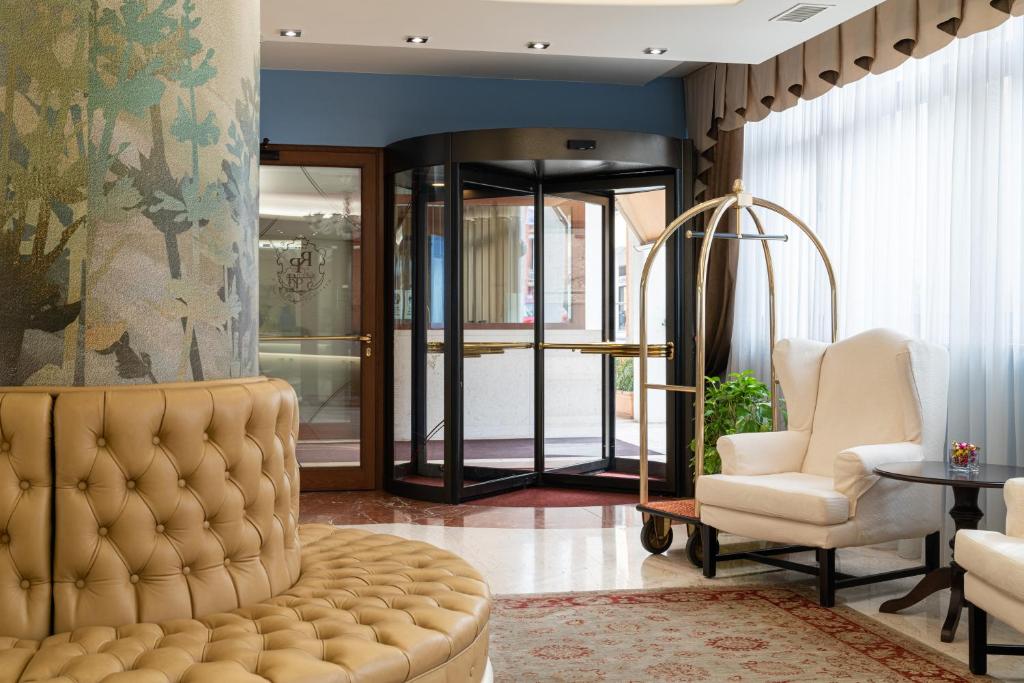 Hotel Roxy Plaza photo