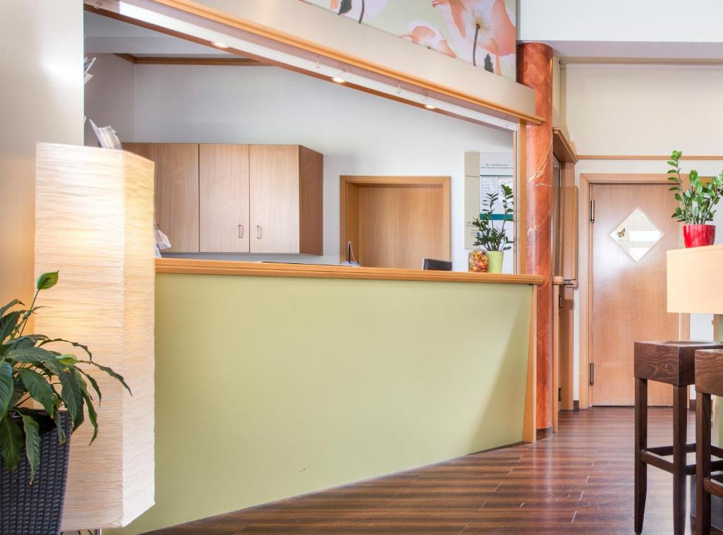 Ibis Eisenach フロント・ロビー