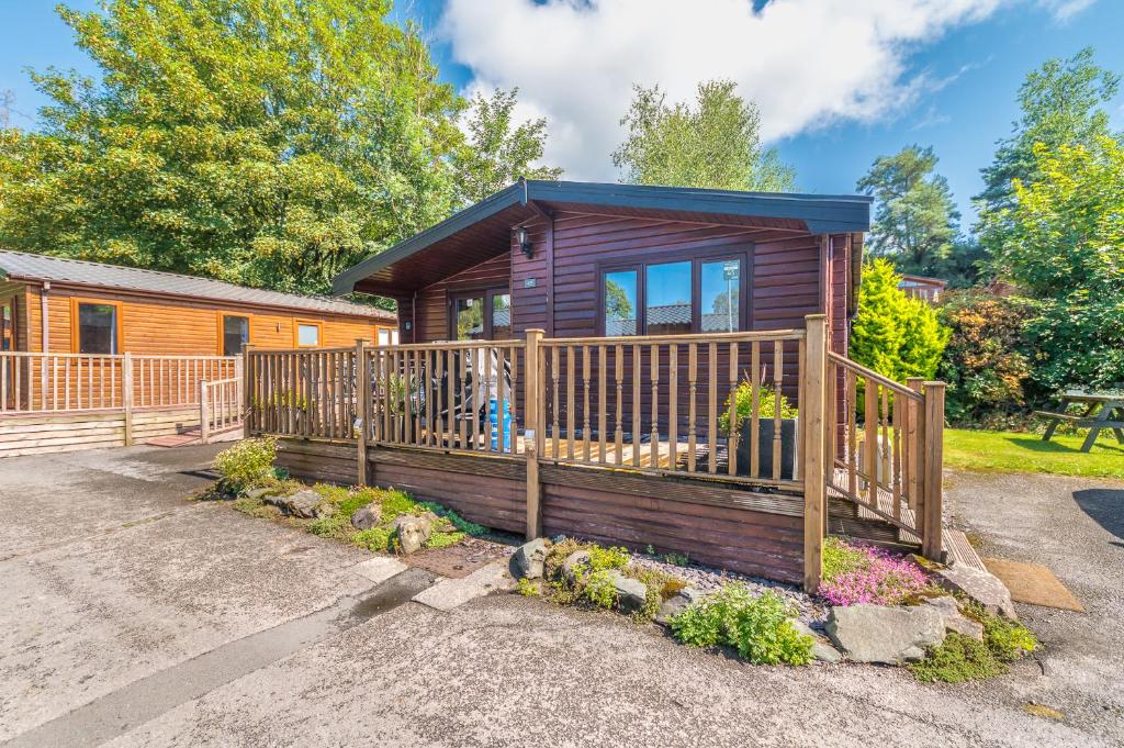 Bowness 45 - 2 bedroom Lake Windermere Lodge photo 7