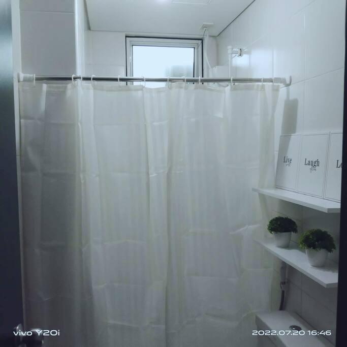 Cozy home in the heart of Makati (2BR in SLP) photo