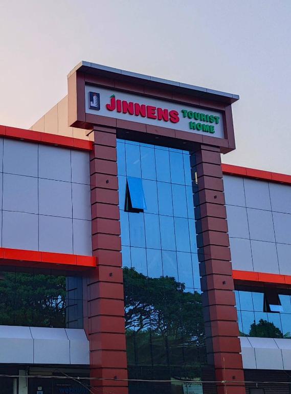 Jinnens Tourist Home — Hotel in Ponnani