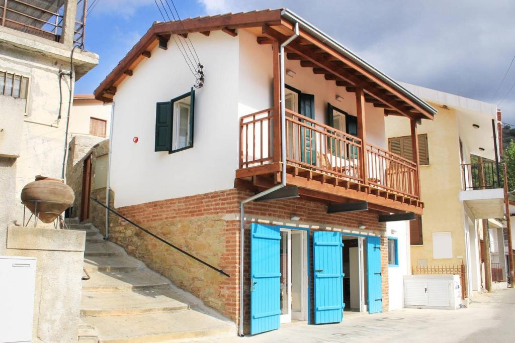 I Plateia — Hotel in Kalopanayiotis