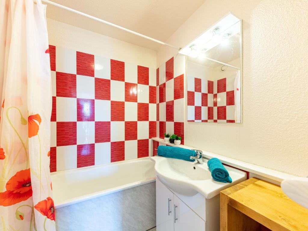 Apartment Vostok Zodiaque-57 by Interhome - 4