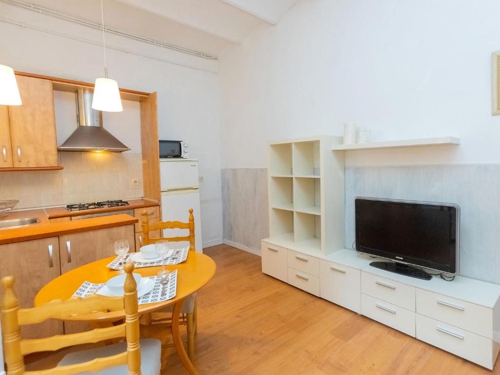 Apartment Gracia Torrijos by Interhome - 4